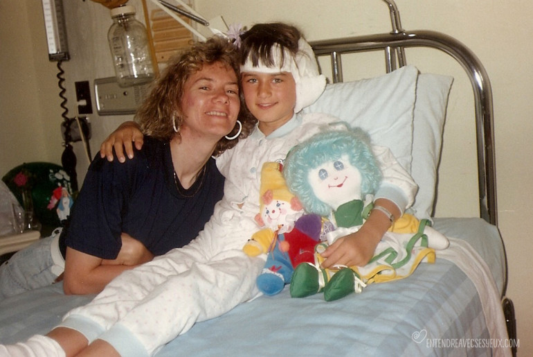 Avec ma mère, le lendemain de l'opération
